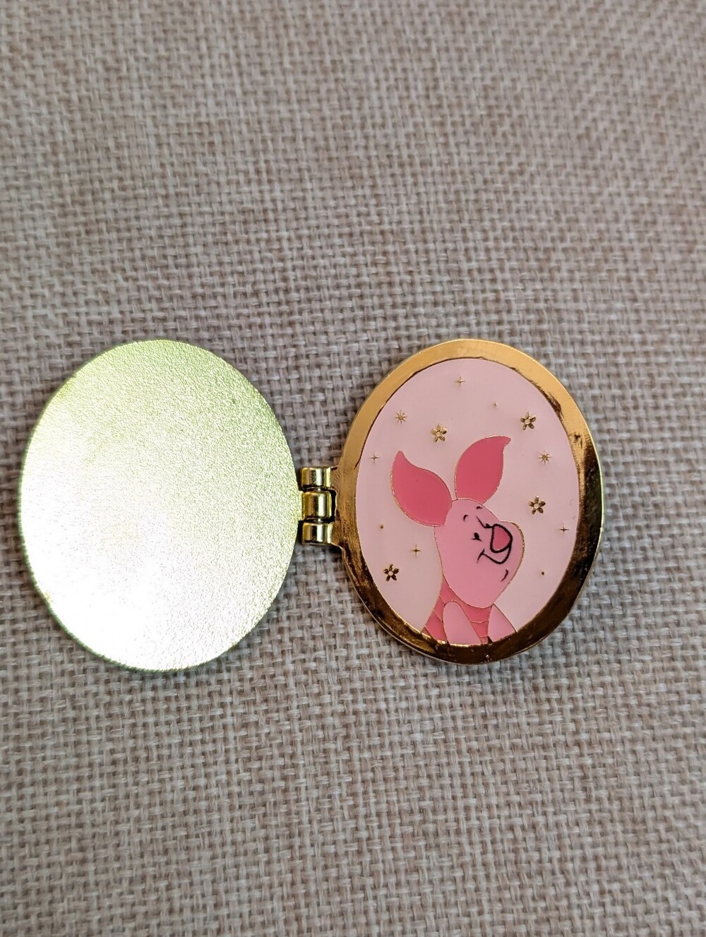 Loungefly pin Piglet Disney Winnie The Pooh Hinged Portrait